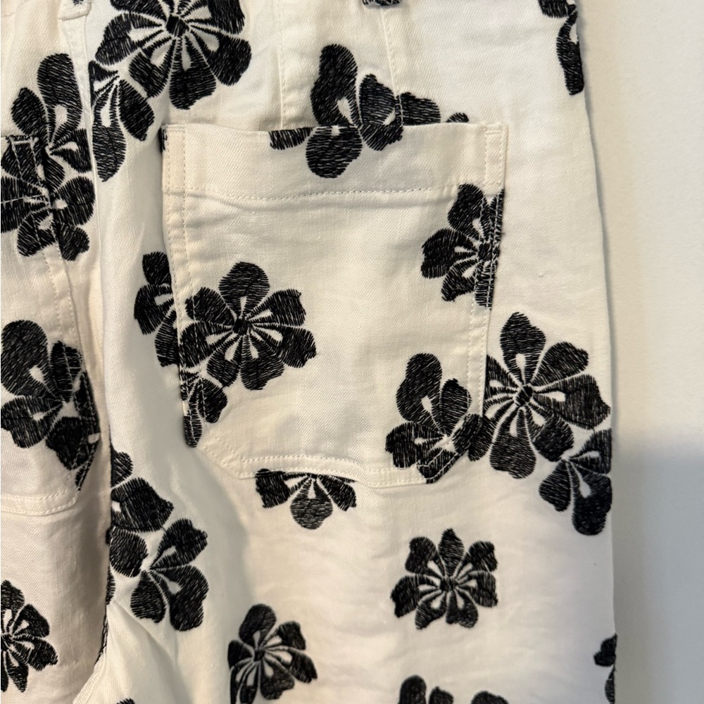 Maeve by Anthropologie The Colette Pant in Black and Cream Floral - Picture 4 of 6